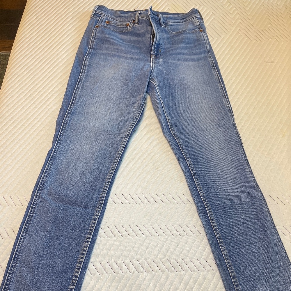 Women’s Gap Vintage Slim High Rise size 28
